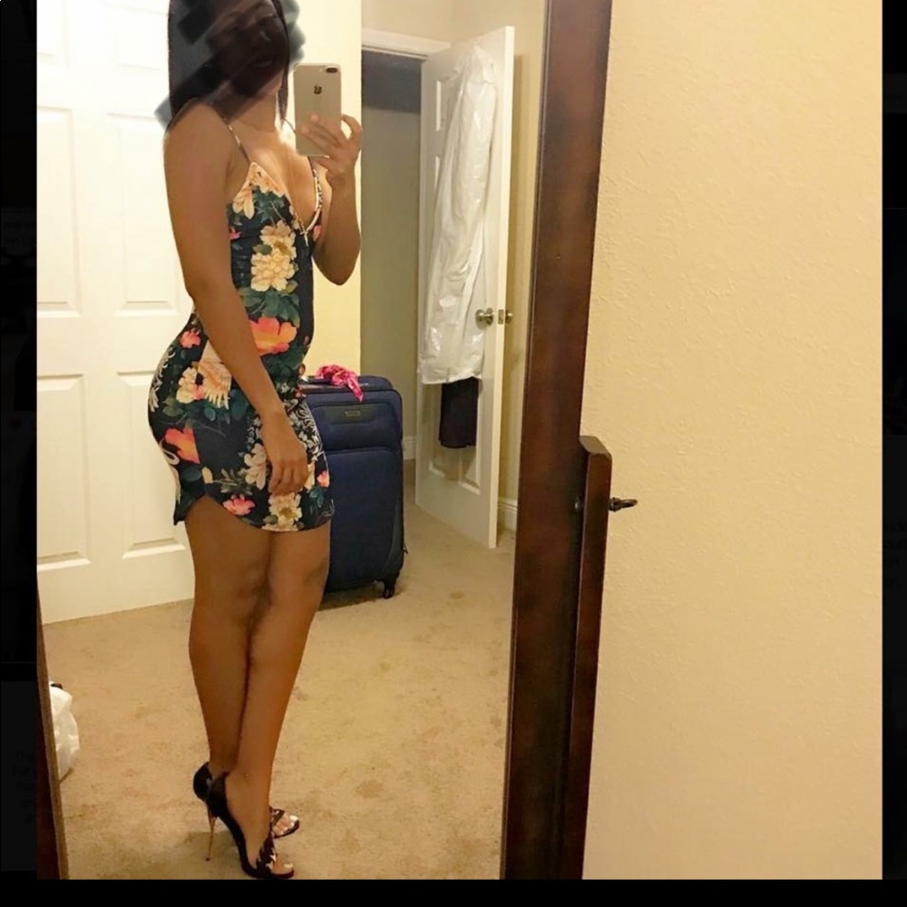 Mini floral dress ~ like new